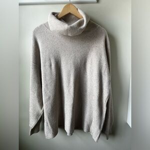 FREE PEOPLE Softly Structured Tunic Sweater Chunky Knit Oatmeal Cozy Oversized L
